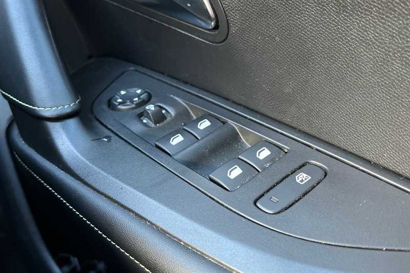 Used Peugeot 2008 2022 for sale - 77915034: Photo 16