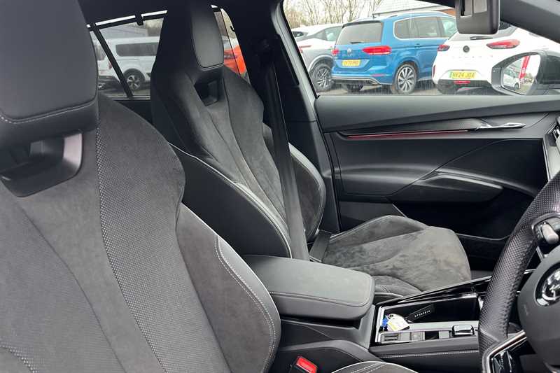 Used Skoda Enyaq 2025 for sale - 77843810: Photo 23