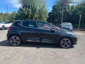 Used Renault Clio 2018 for sale - 78902522: Photo