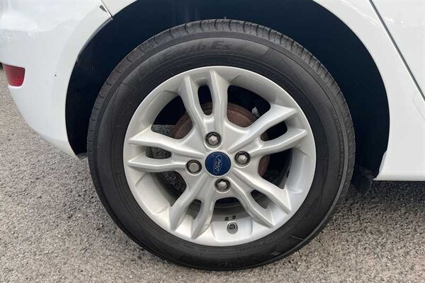 Used Ford Fiesta 2015 for sale - 76204310: Photo 10