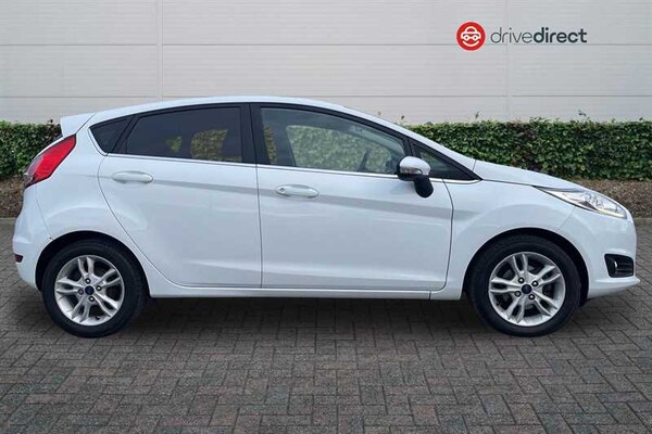 Used Ford Fiesta 2015 for sale - 76204310: Photo 2