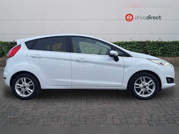Used Ford Fiesta 2015 for sale - 76204310: Photo 2