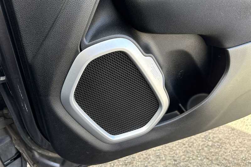 Used Jeep Renegade 2017 for sale - 78120204: Photo 27