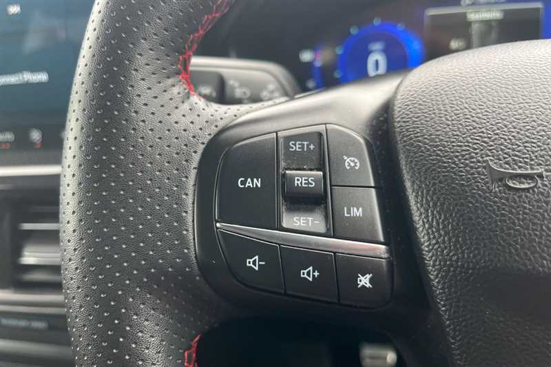 Used Ford Focus 2023 for sale - 78222038: Photo 21