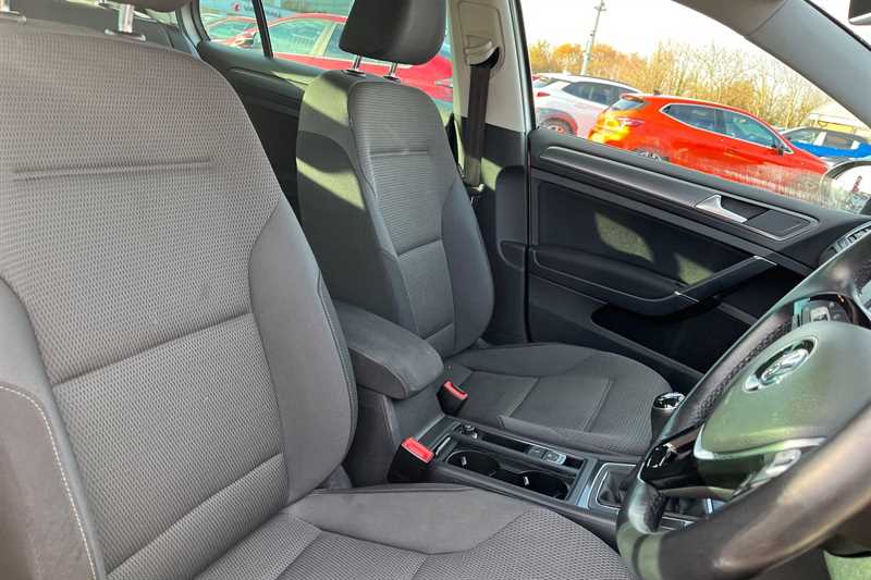 Used Volkswagen Golf 2019 for sale - 76791060: Photo 23