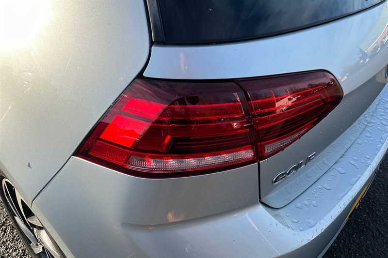 Used Volkswagen Golf 2019 for sale - 76791060: Photo 31