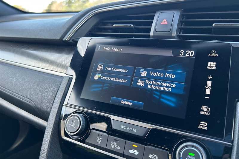 Used Honda Civic 2017 for sale - 78174489: Photo 17