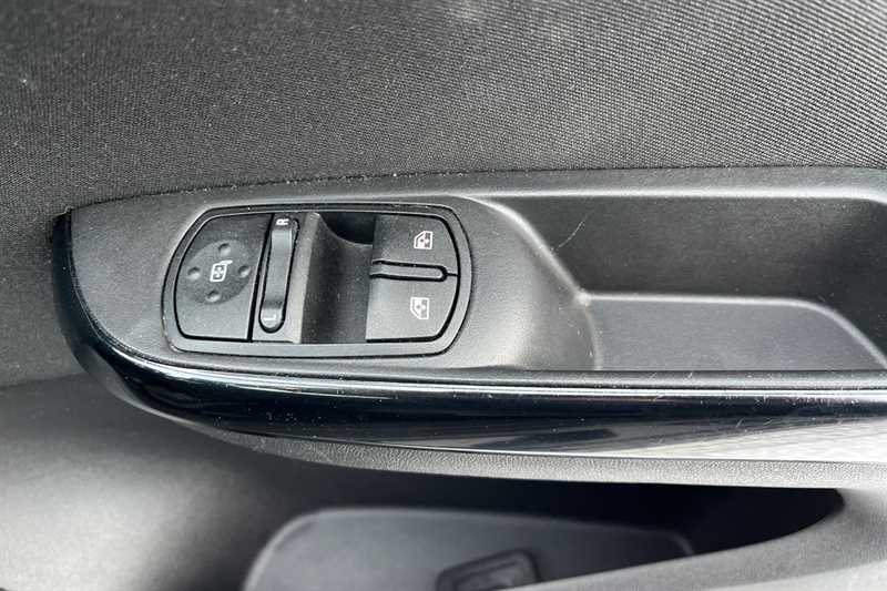 Used Vauxhall Corsa 2018 for sale - 77092944: Photo 16