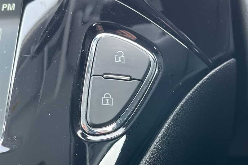 Used Vauxhall Corsa 2018 for sale - 77092944: Photo 38