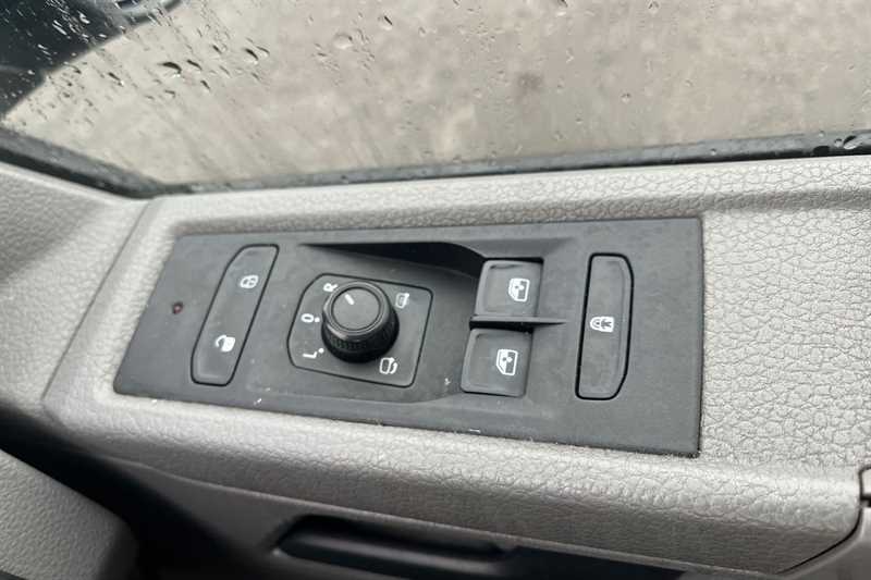 Used Volkswagen Transporter Shuttle 2020 for sale - 77899759: Photo 16