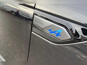 Used Renault Arkana 2024 for sale - 76956517: Photo