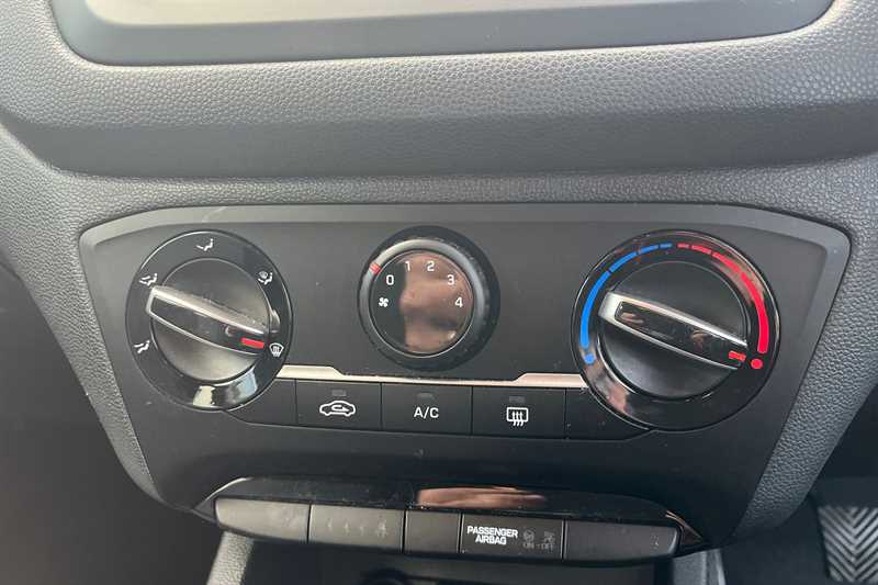 Used Hyundai i20 2019 for sale - 76204437: Photo 15