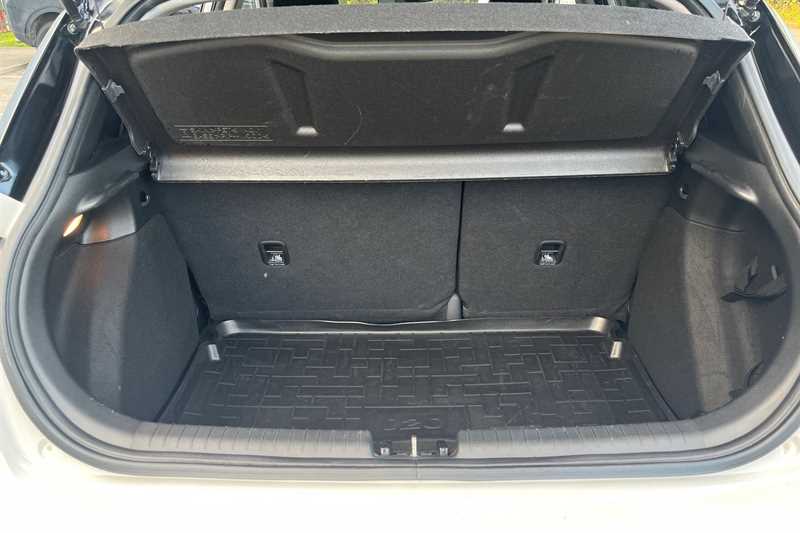 Used Hyundai i20 2019 for sale - 76204437: Photo 25