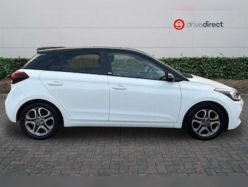 Used Hyundai i20 2019 for sale - 76204437: Photo