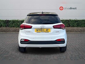 Used Hyundai i20 2019 for sale - 76204437: Photo
