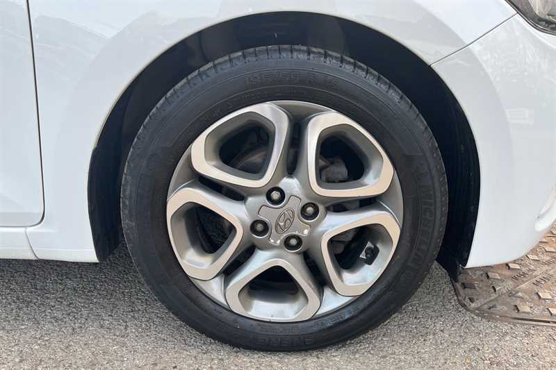 Used Hyundai i20 2019 for sale - 76204437: Photo 9