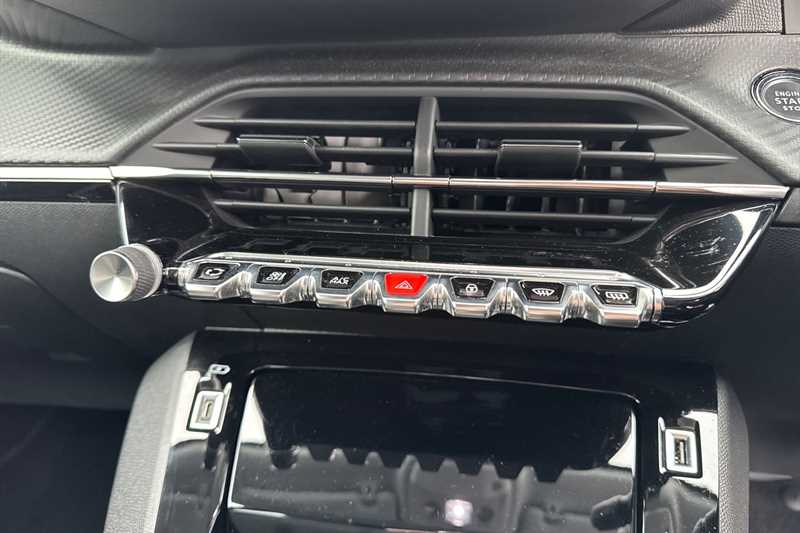 Used Peugeot 2008 for sale - 77863995: Photo 15