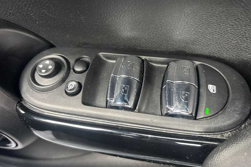 Used MINI Hatch 2021 for sale - 76489789: Photo 16