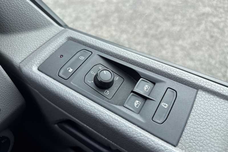 Used Volkswagen Transporter Shuttle 2020 for sale - 78161089: Photo 16