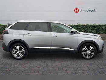 Used Peugeot 5008 2020 for sale - 76890704: Photo