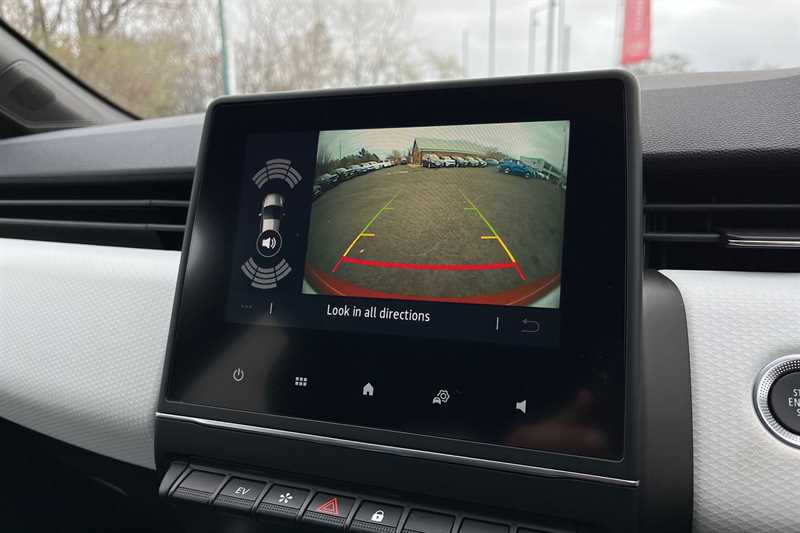 Used Renault Clio 2023 for sale - 76945153: Photo 19