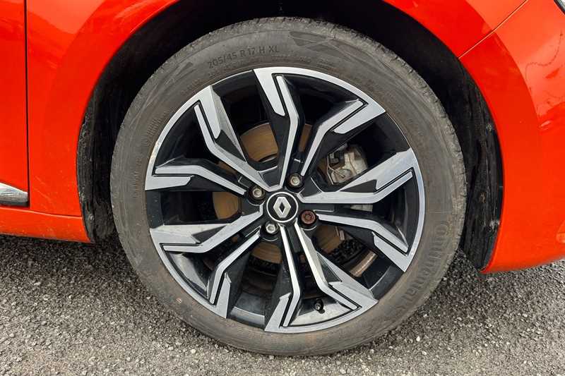 Used Renault Clio 2023 for sale - 76945153: Photo 9