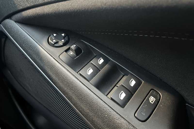 Used Vauxhall Crossland 2022 for sale - 77402190: Photo 16