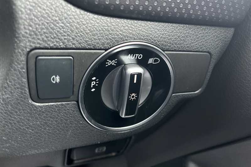 Used Mercedes-Benz A-Class 2017 for sale - 77553663: Photo 37