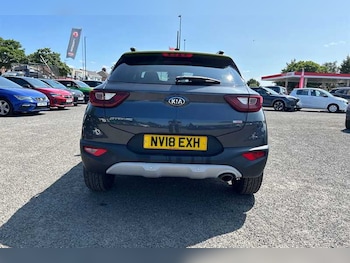 Used Kia Stonic 2018 for sale - 79256991: Photo