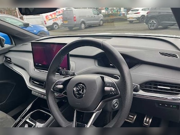 Used Skoda Enyaq 2025 for sale - 77660681: Photo