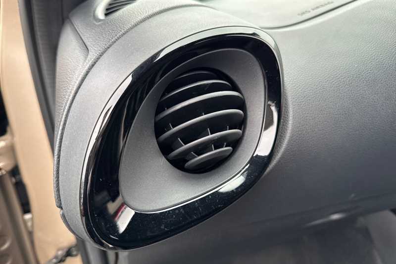 Used Toyota Aygo X 2023 for sale - 77863138: Photo 40