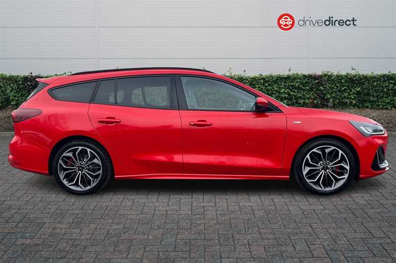 Used Ford Focus 2023 for sale - 78174857: Photo 2