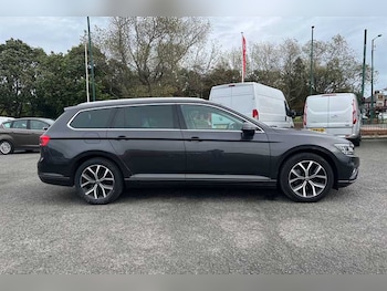 Used Volkswagen Passat undefined for sale - 76489456: Photo