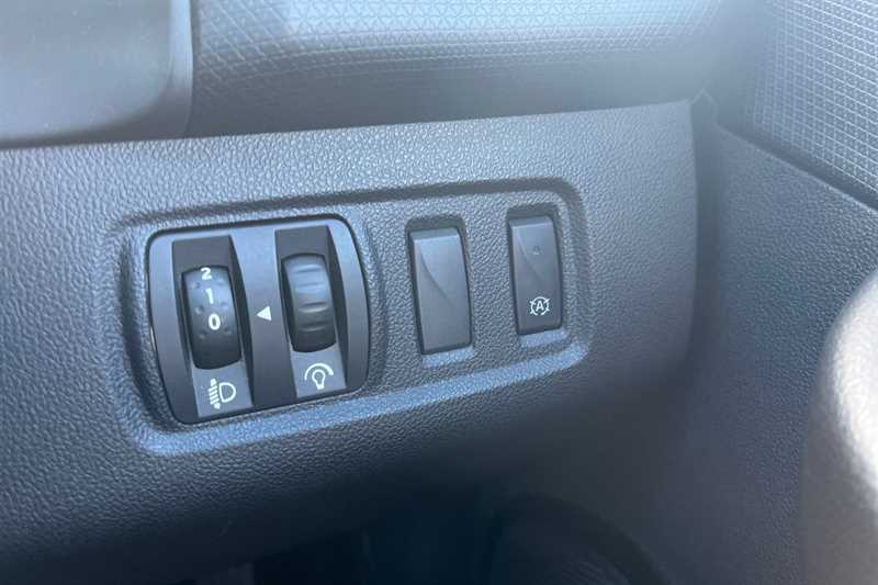 Used Renault Clio 2017 for sale - 78174055: Photo 37