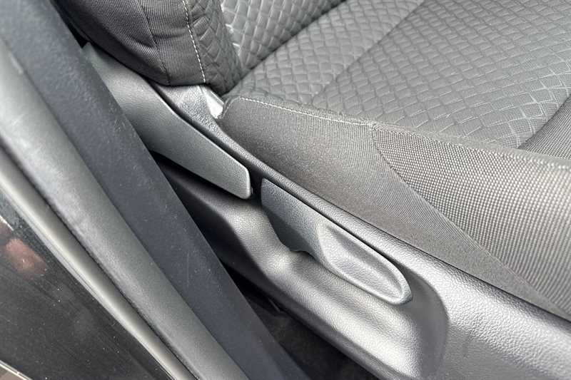 Used Toyota C-HR 2021 for sale - 78160322: Photo 26