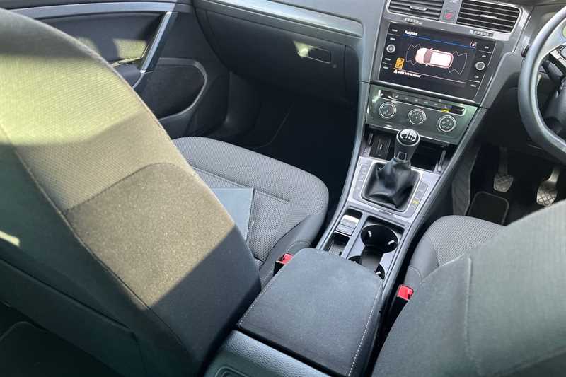 Used Volkswagen Golf 2019 for sale - 76956570: Photo 14