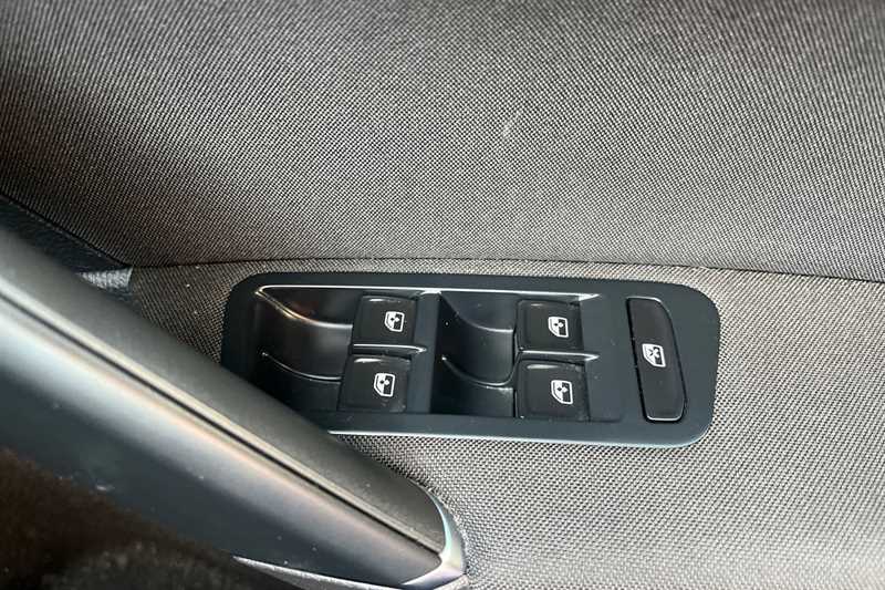 Used Volkswagen Golf 2019 for sale - 76956570: Photo 16