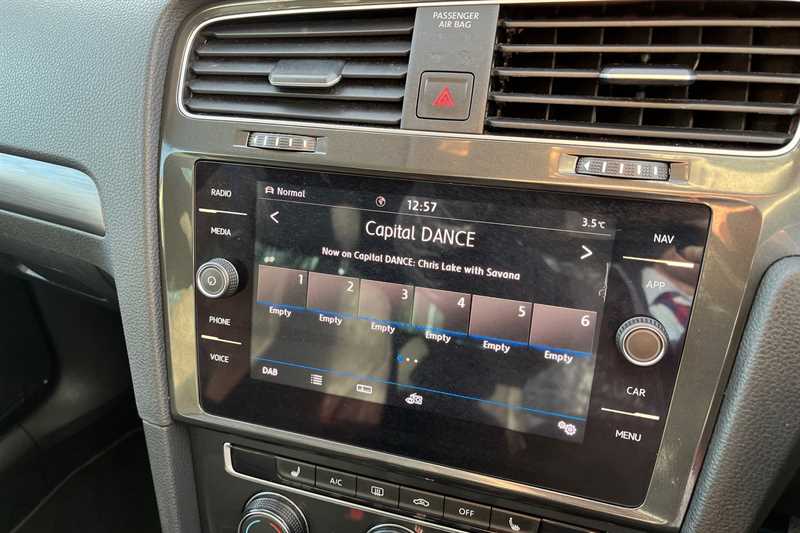 Used Volkswagen Golf 2019 for sale - 76956570: Photo 17