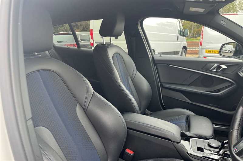 Used BMW 1 Series 2024 for sale - 76096710: Photo 23