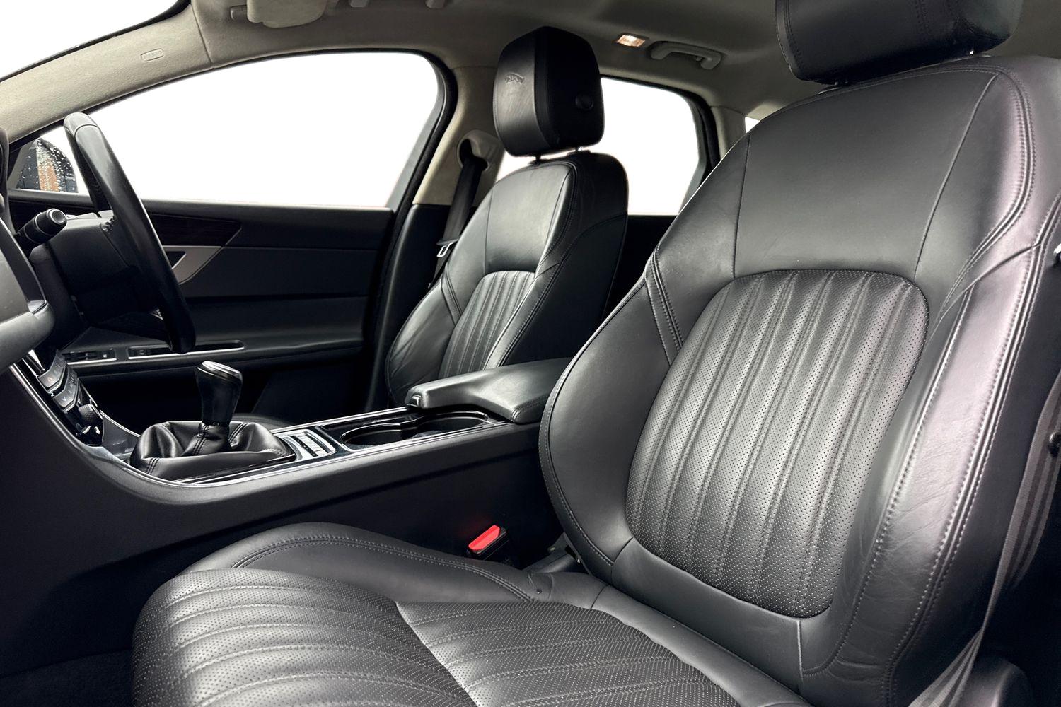 Used Jaguar XF 2019 for sale - 78052642: Photo 16