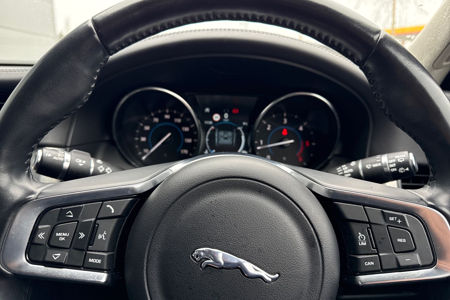 Used Jaguar XF 2019 for sale - 78052642: Photo 32