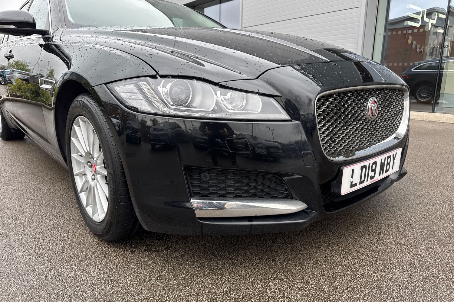 Used Jaguar XF 2019 for sale - 78052642: Photo 9