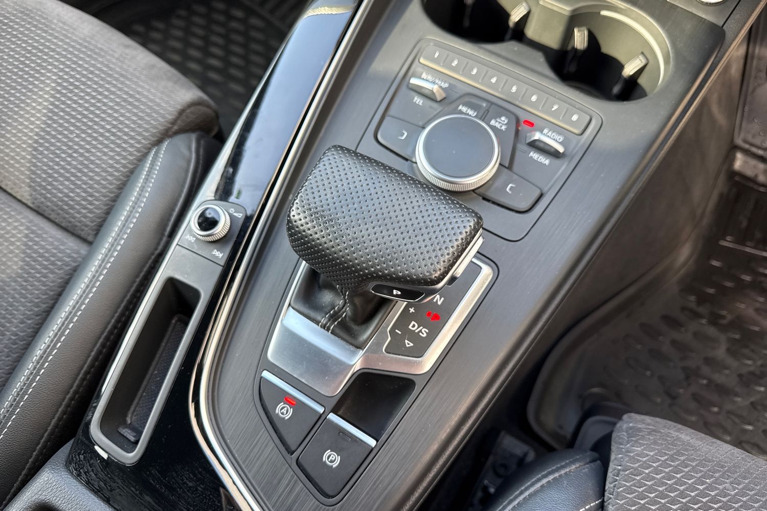 Used Audi A4 Avant 2019 for sale - 77680102: Photo 23