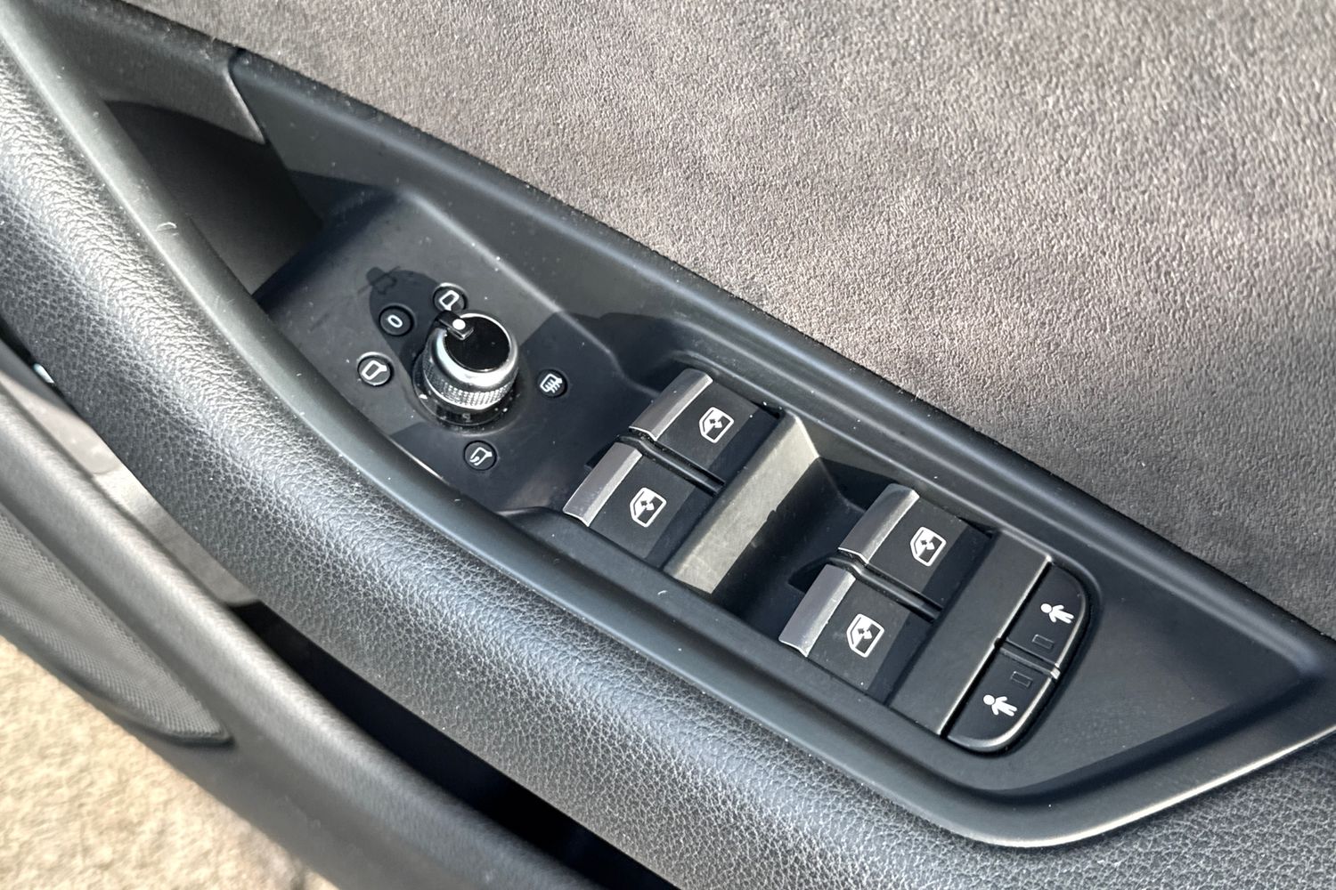 Used Audi A4 Avant 2019 for sale - 77680102: Photo 38