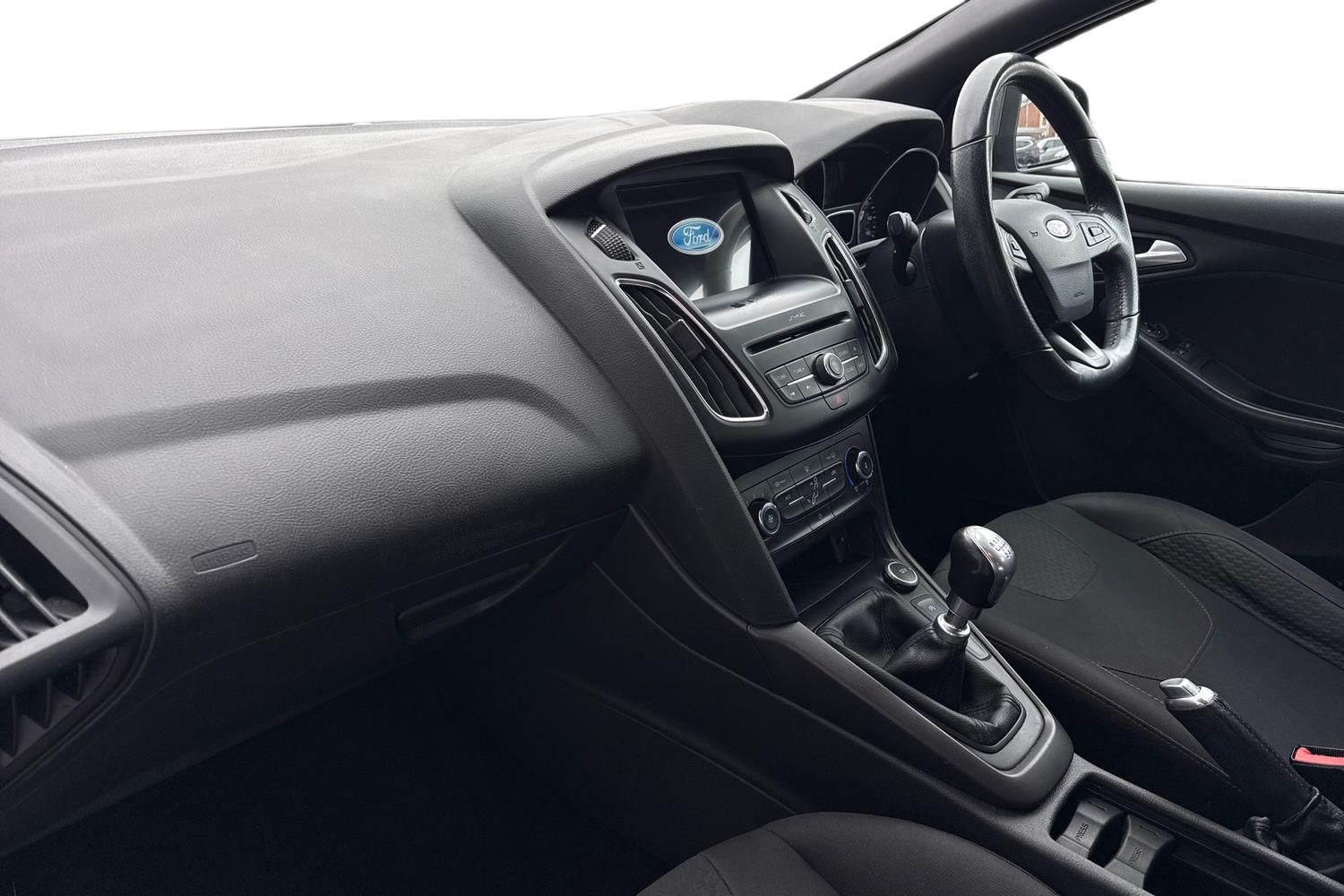 Used Ford Focus 2017 for sale - 77812487: Photo 15