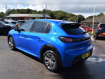 Used Peugeot 208 2022 for sale - 75987186: Photo