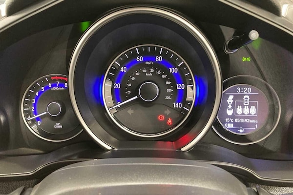 Used Honda Jazz 2018 for sale - 76295705: Photo 11
