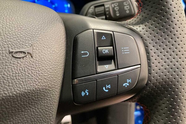 Used Ford Focus 2023 for sale - 76307755: Photo 15