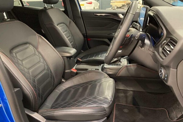 Used Ford Focus 2023 for sale - 76307755: Photo 16