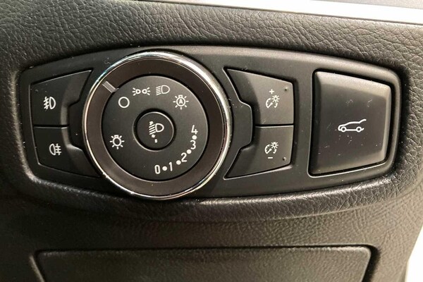 Used Ford Edge 2018 for sale - 76138142: Photo 26
